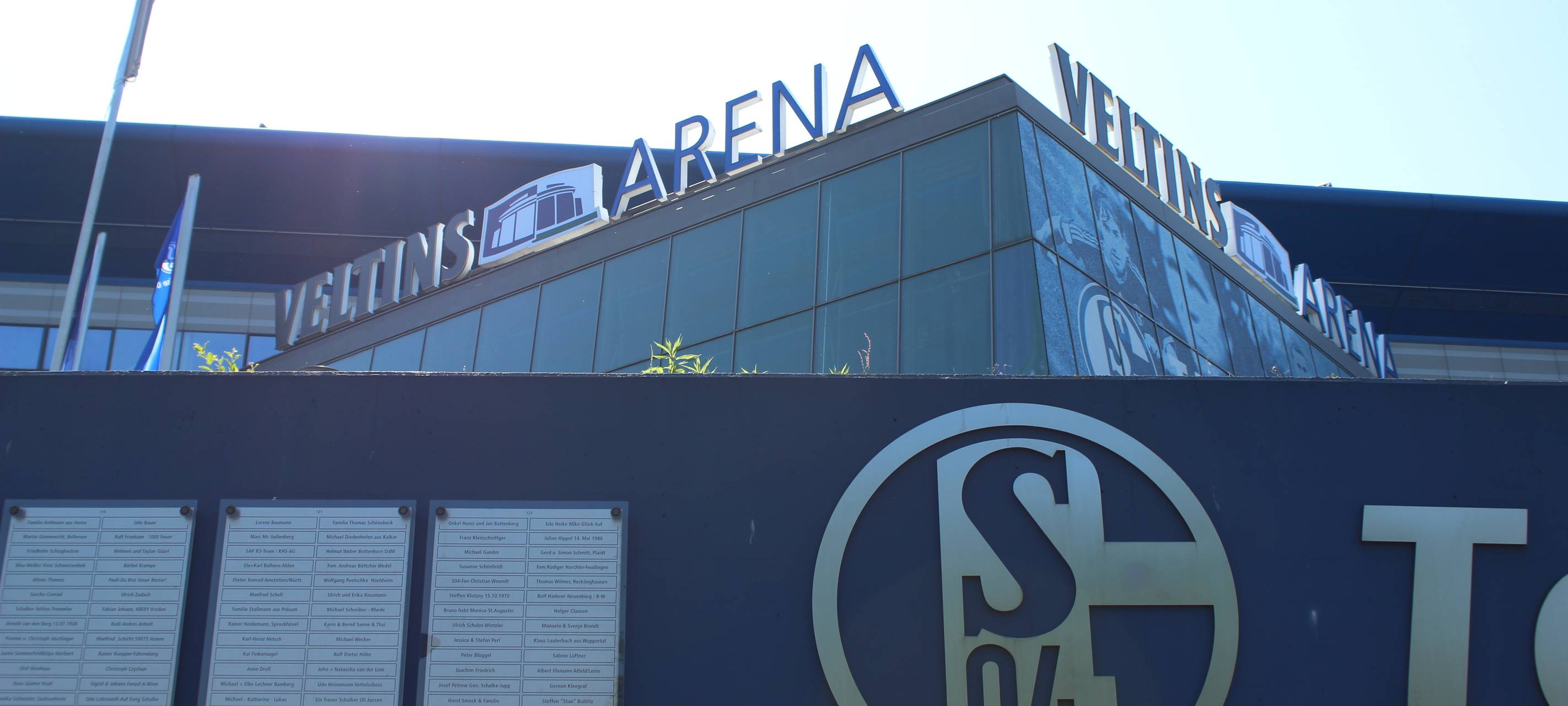 Schalke führt dauerthaft Schoßkarten für Kinder ein