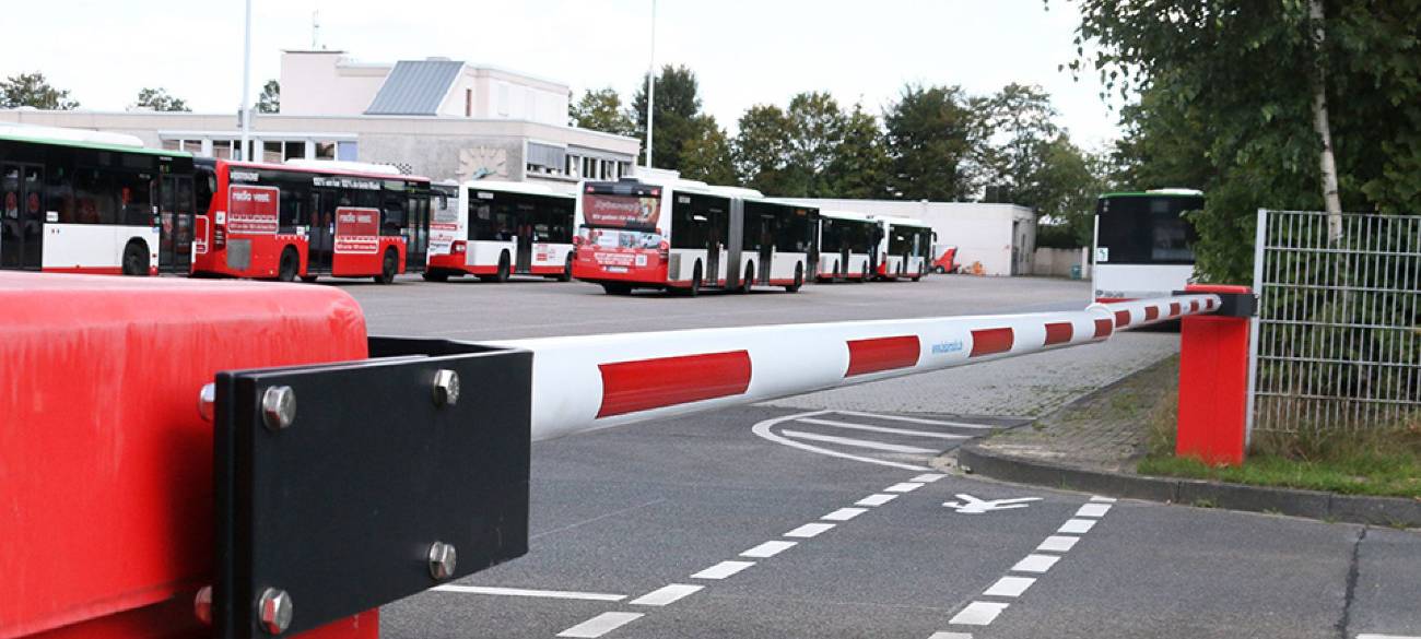 Busse der Vestischen stehen auf einem Betriebshof.