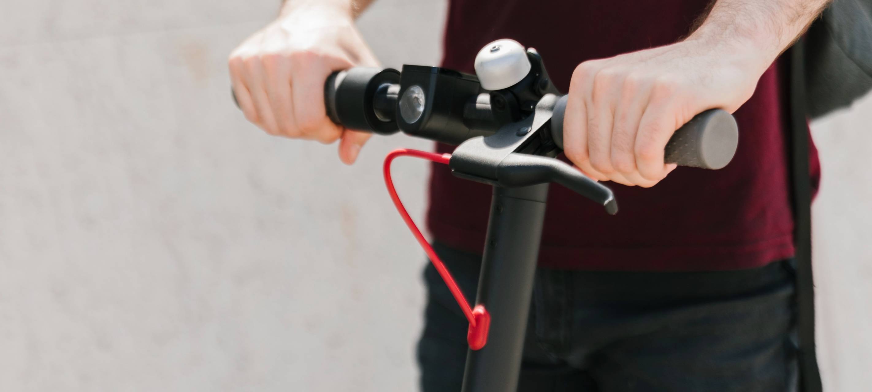 Symbolbild: Ecooter Fahrer