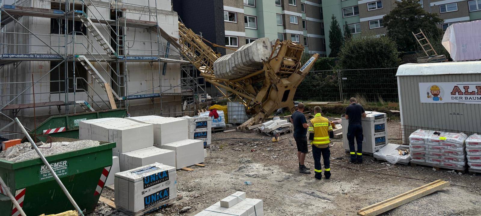 Kran auf Baustelle in Dorsten umgestürzt