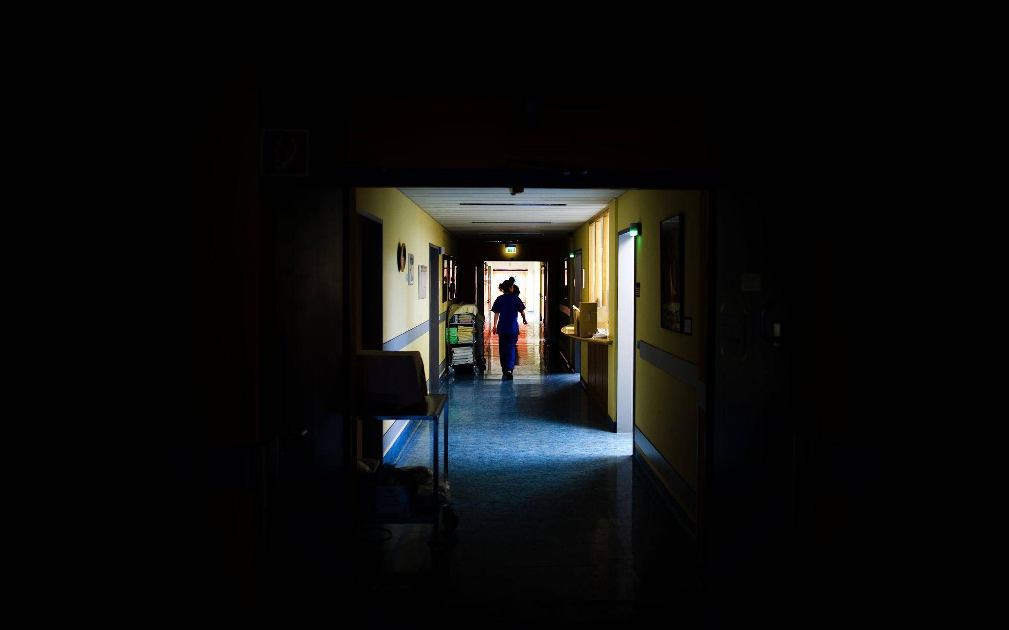 Krankenschwester im Nachtdienst